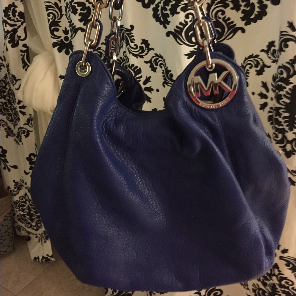💯 % authentic blue Michael kors ❤️🎉👌🏼