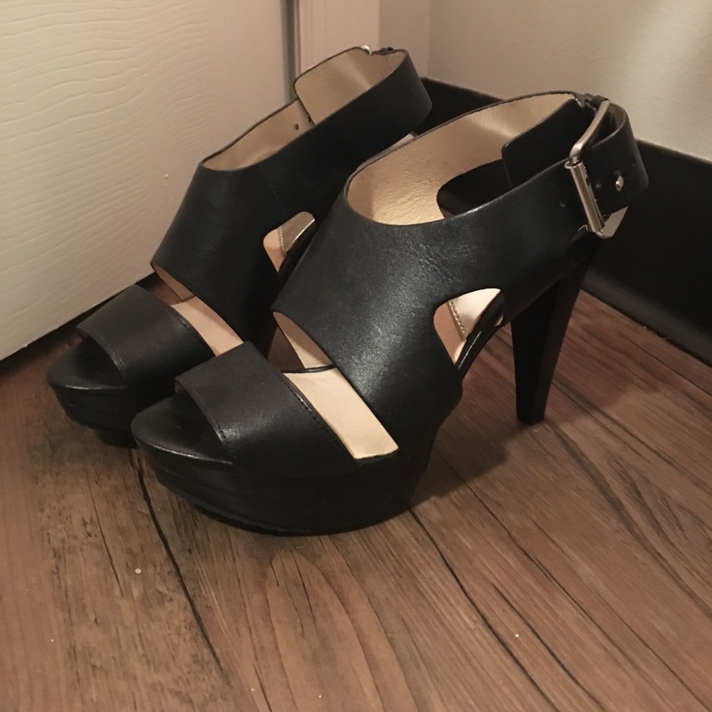 Black Michael Kors heels!