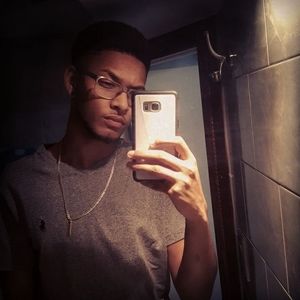 Meet your Posher, Darian