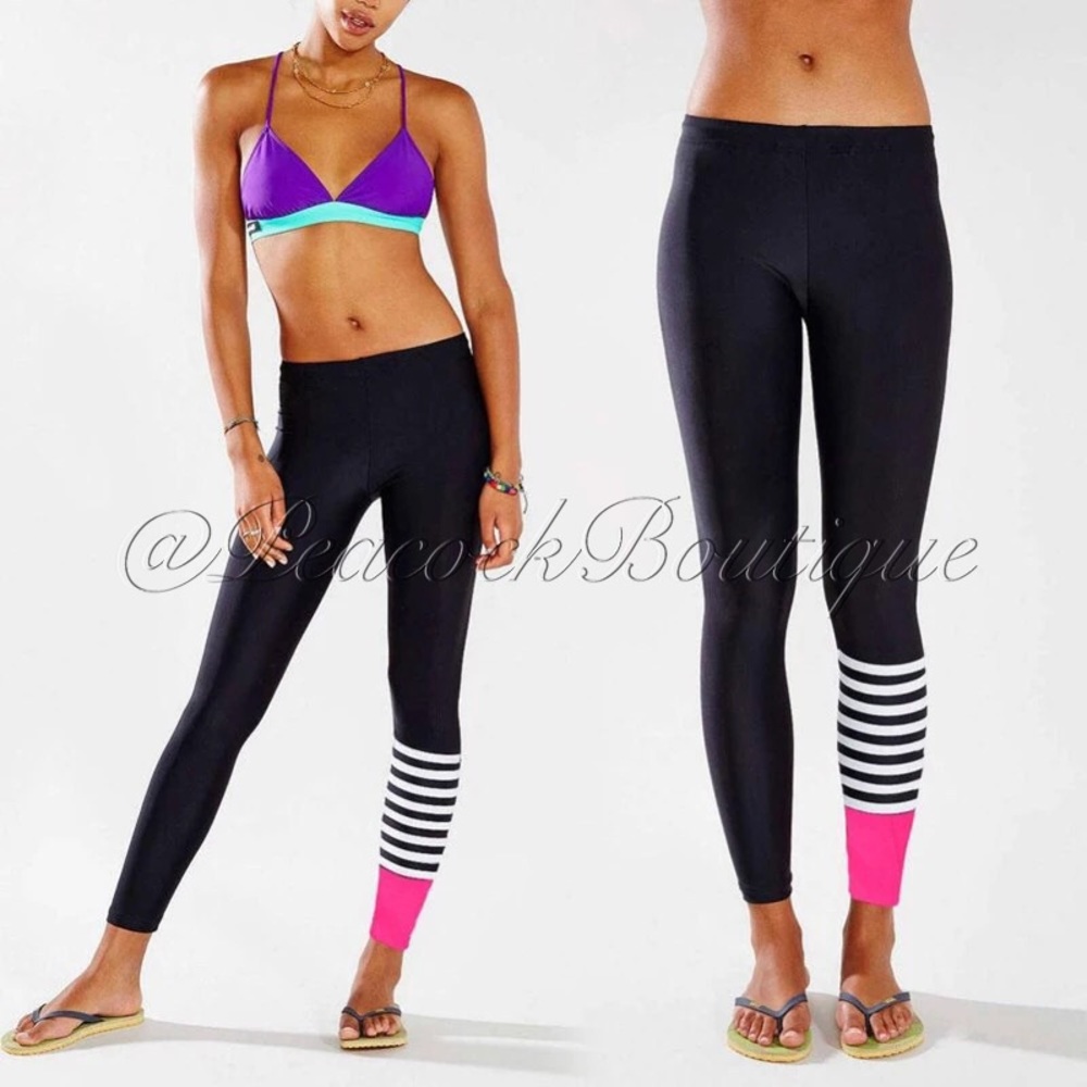 ARRIVED‼️ BLACK WHITE & PINK LEGGINGS FITNESS