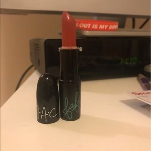 Mac fafi utterly frivolous LE