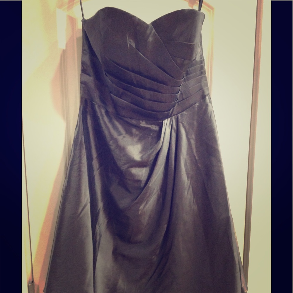 NWT Milano Gray Silver Cocktail Dress Formal Knee