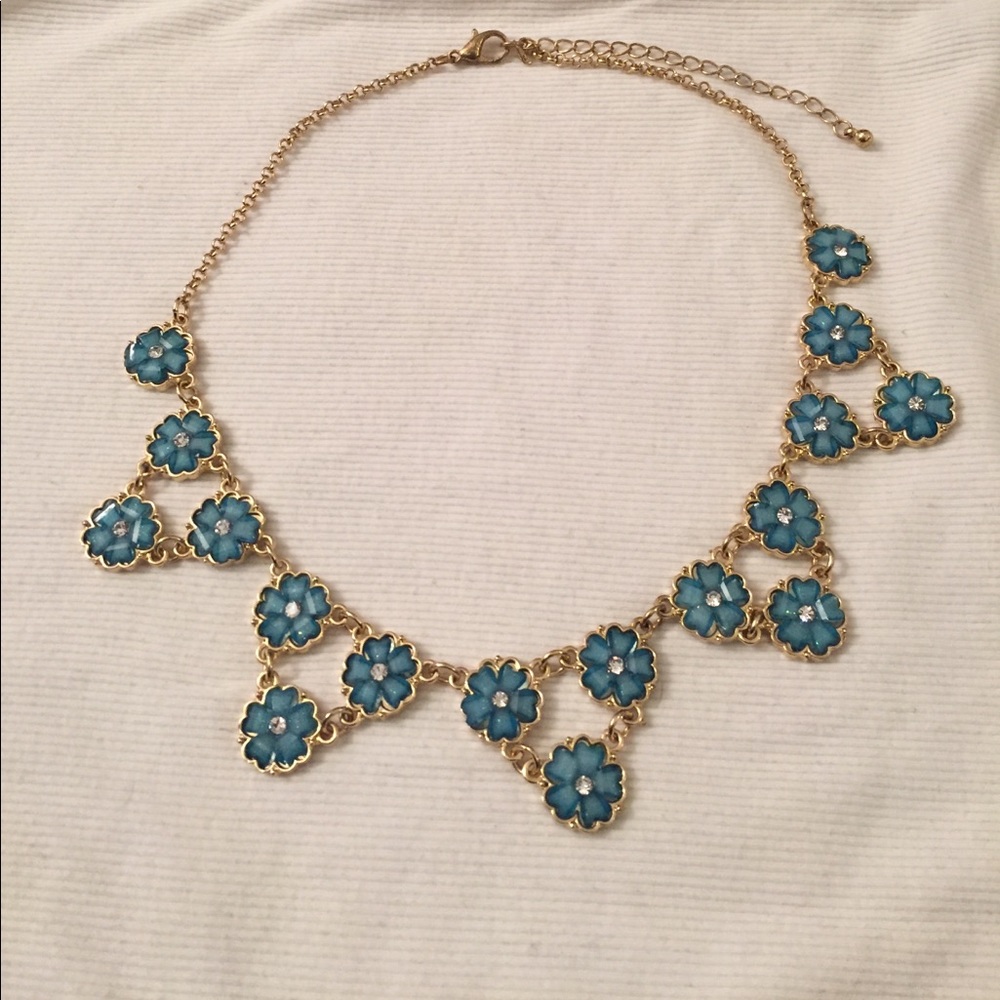 Blue flower necklace