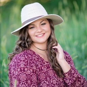 Meet your Posher, Madison