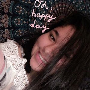 Meet your Posher, Macaria