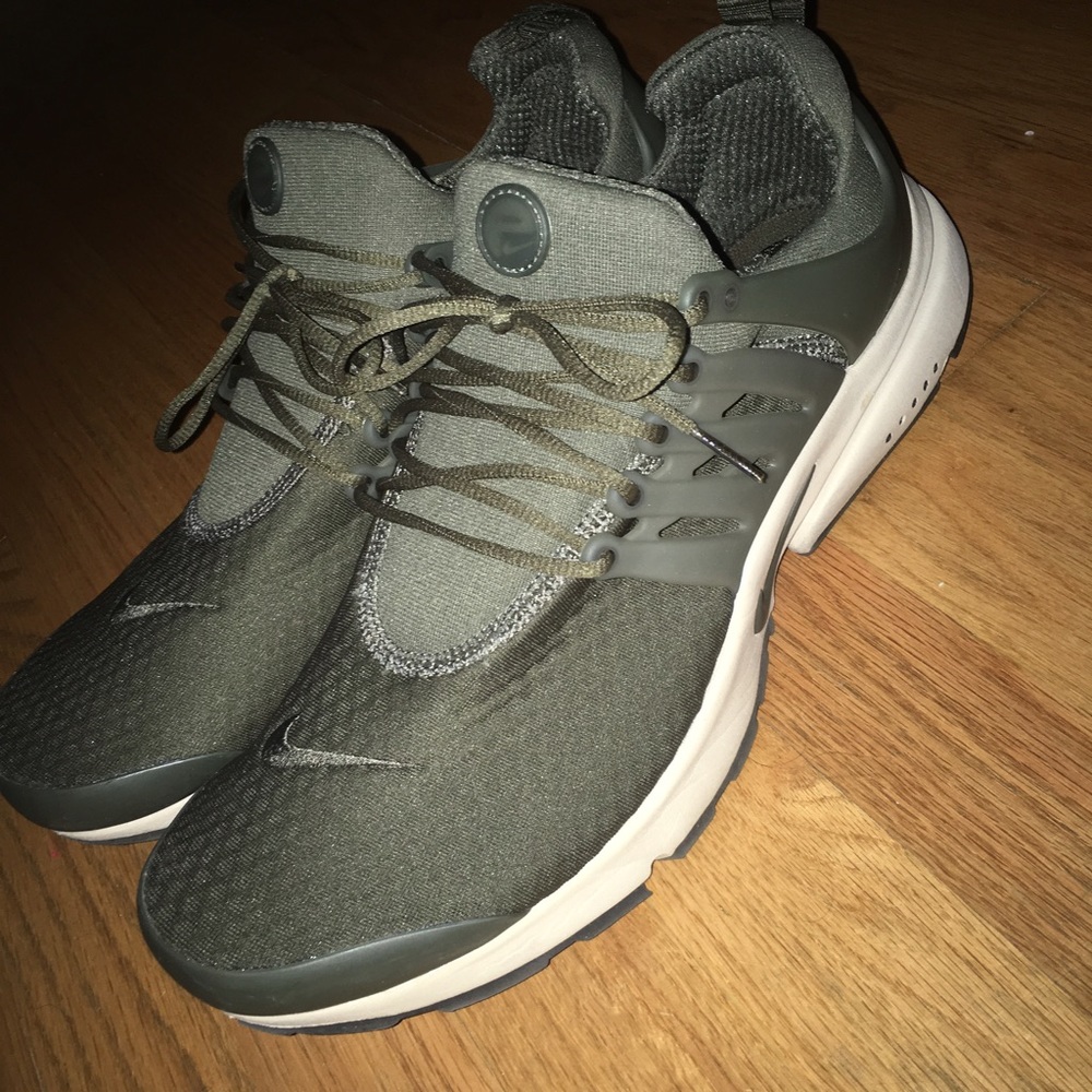 Olive green Nike Presto