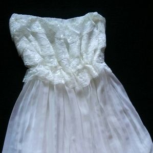 Adorable strapless shirt