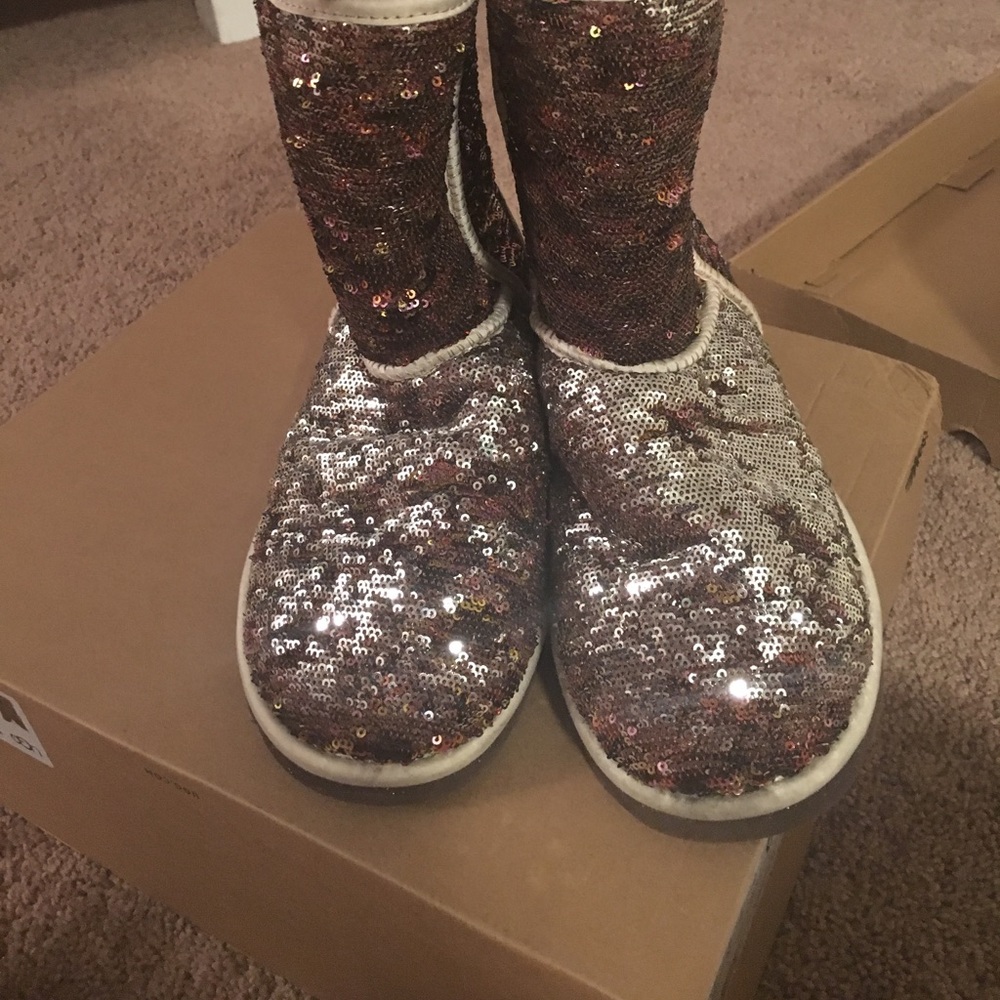 Sparkly Uggs size 9