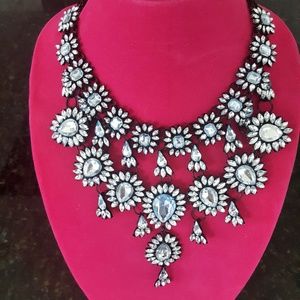 Blue Jewel Fashion Necklace !!