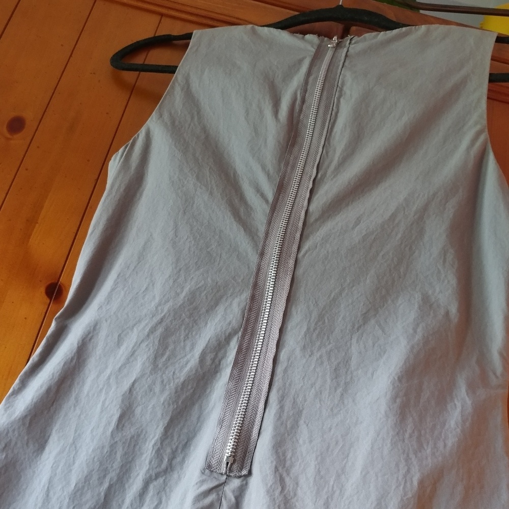 Grey structured oversized - above the knee - dress - Picture 2 of 6