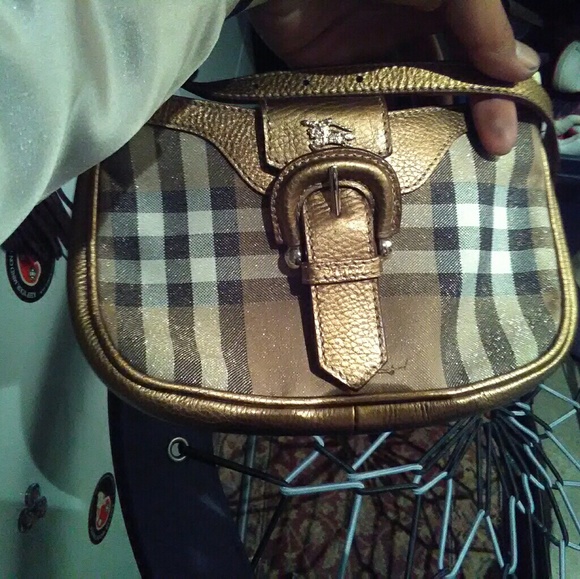Burberry - Picture 1 of 1