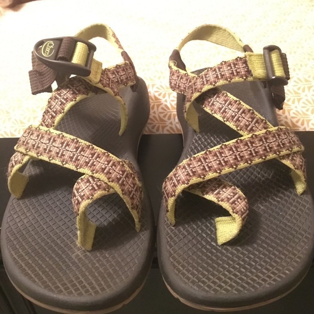 Lime 🍋 Green and brown Chacos