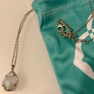 💎✨ Kendra Scott Silver Chain Iridescent stone