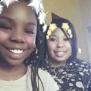 Meet your Posher, Joni