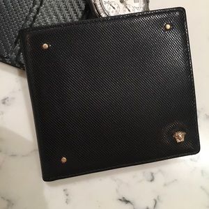 Versace Men's wallet - NWOT - Made in Italy