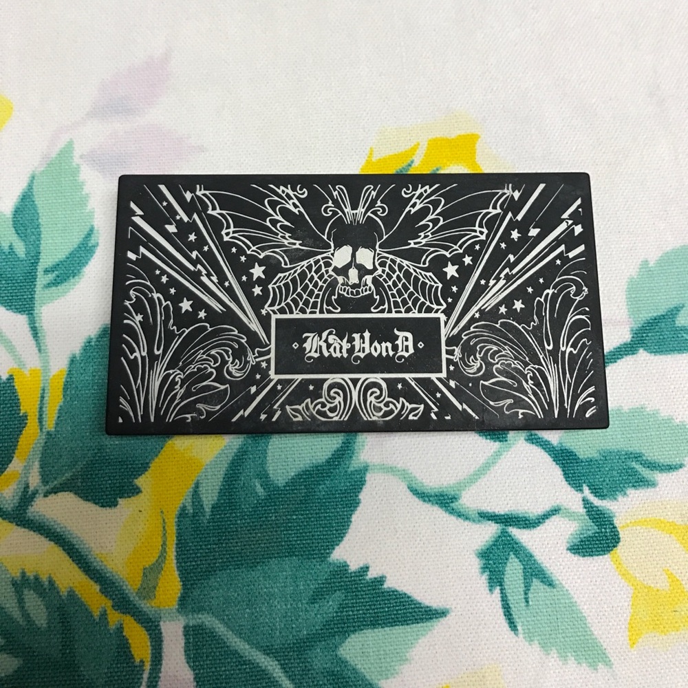 Kat Von D True Romance Eyeshadow Pallete