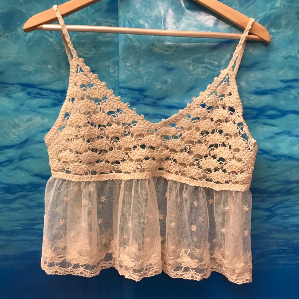 ⭐️Sold⭐️ Romantic Crop Top - Picture 1 of 4