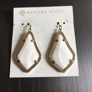 Kendra Scott Alex earrings white
