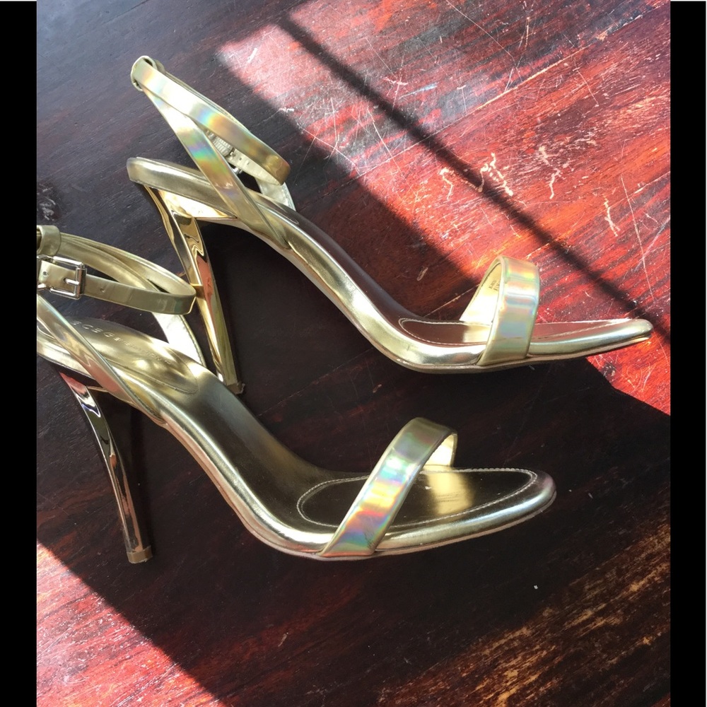 Gold BCBG Generation Heels 🌸🌺❤️