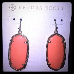 Kendra Scott Elle earrings