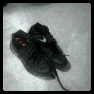 Kyrie 2s Basketball Shoes