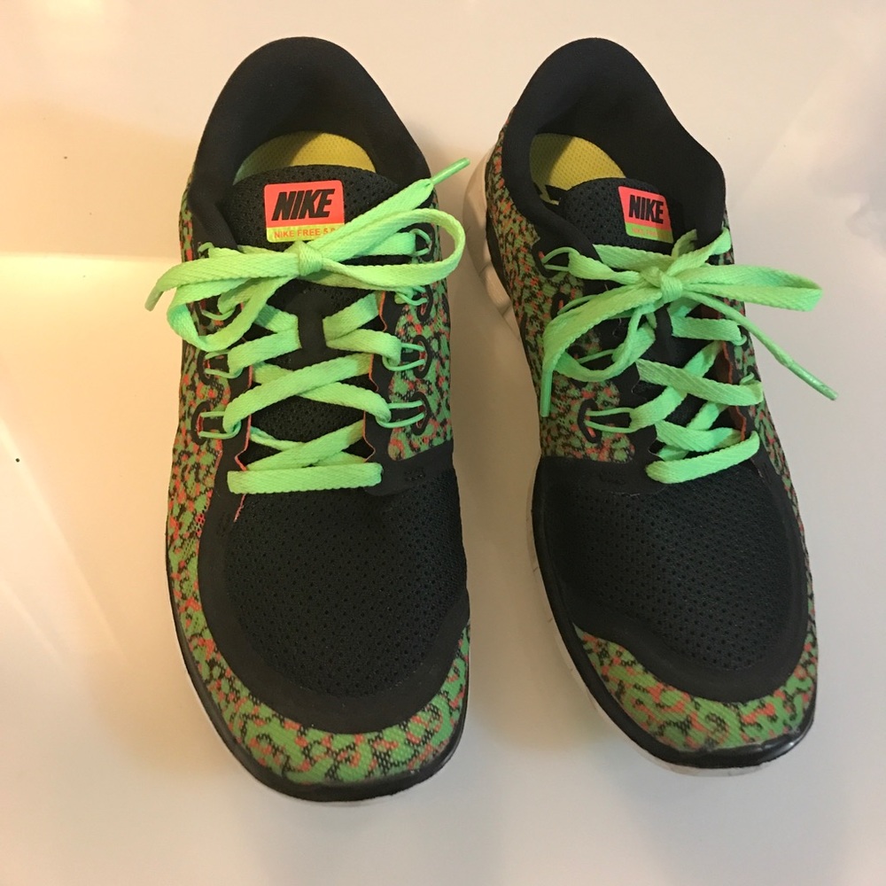 Lime green & red printed Nikes 👟👟