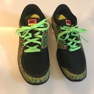 Lime green & red printed Nikes 👟👟