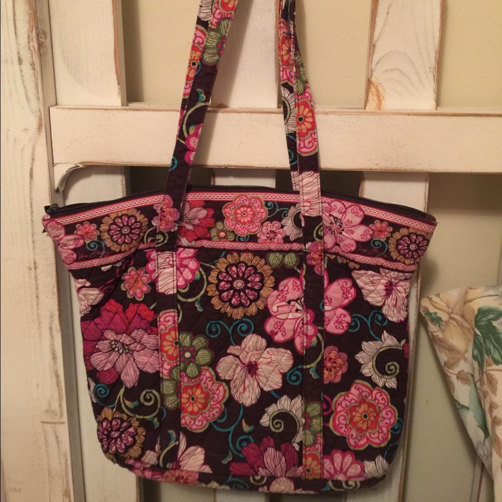 SOLD!!!!!!!!! Vera Bradley bag