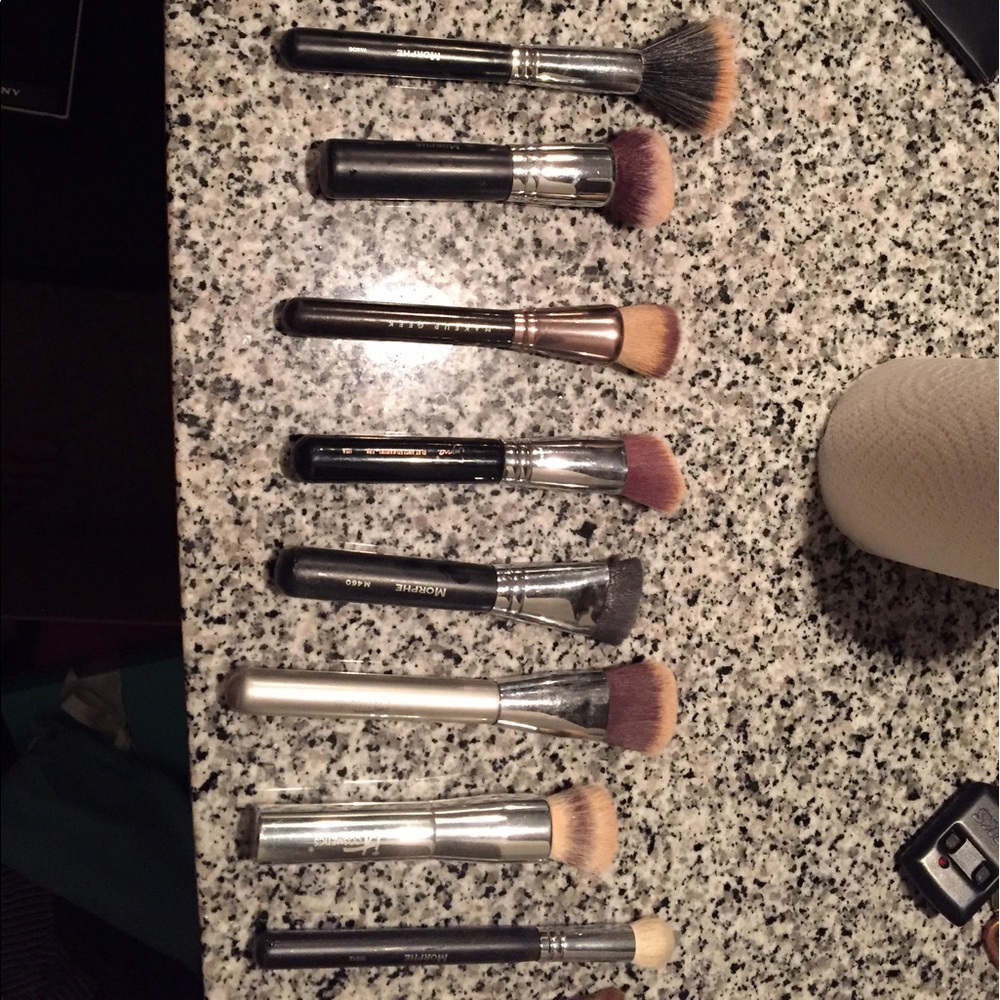Makeup and Brushes for ladyn