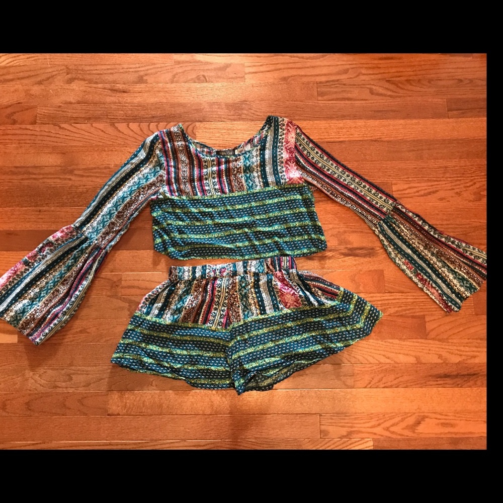 Two piece Coachella play set size small crop