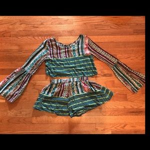 Two piece Coachella play set size small crop