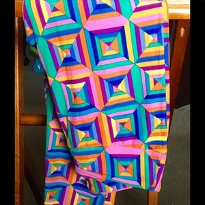 LuLaRoe LOGO One Size Leggings