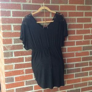 Liz Lange Maternity top Size M