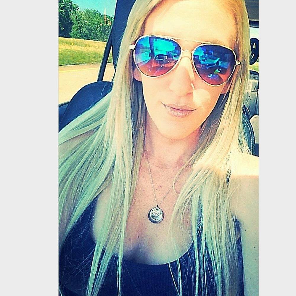 Meet your Posher, Nagrom