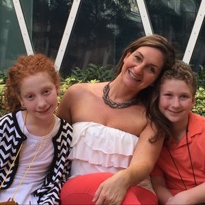 Meet your Posher, Debbie