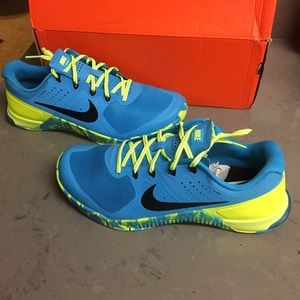 Nike Metcon 2 Amp Blue Glow and Volt