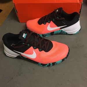 Nike Men's Metcon 2 Hyper Mango