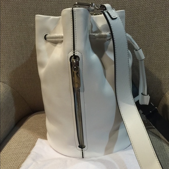 ❤️SOLD❤️Authentic Marc Jacobs Leather Bucket Bag - Picture 6 of 7