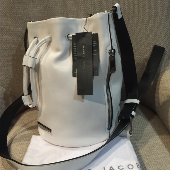 ❤️SOLD❤️Authentic Marc Jacobs Leather Bucket Bag - Picture 7 of 7