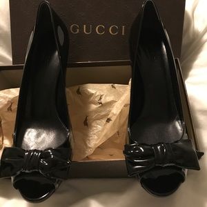 Gucci Black Patent Leather Heels 39.5
