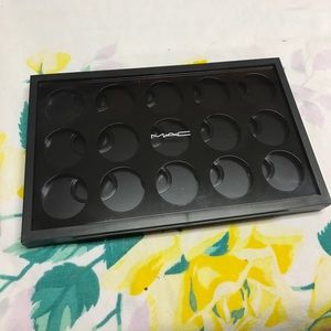 MAC Pro Cosmetics Refillable Eyeshadow Palette