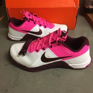 Nike Women's Metcon 2 in Pink and White