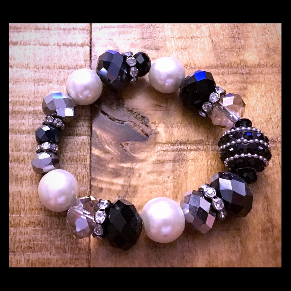 SOLD One statement necklace