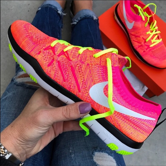 NEW | NIKE FLYKNIT TRAINER WOMENS SIZES - Picture 6 of 6