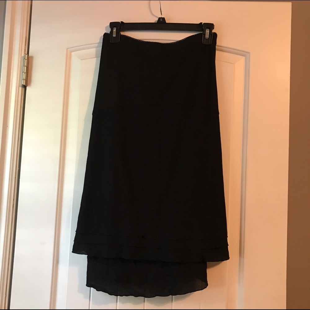 Very flattering Black High-low skirt