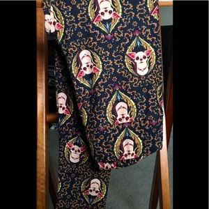 LuLaRoe CHIHUAHUA One Size Leggings