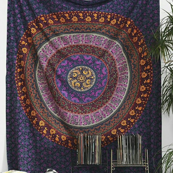 Medallion tapestry - Picture 1 of 2