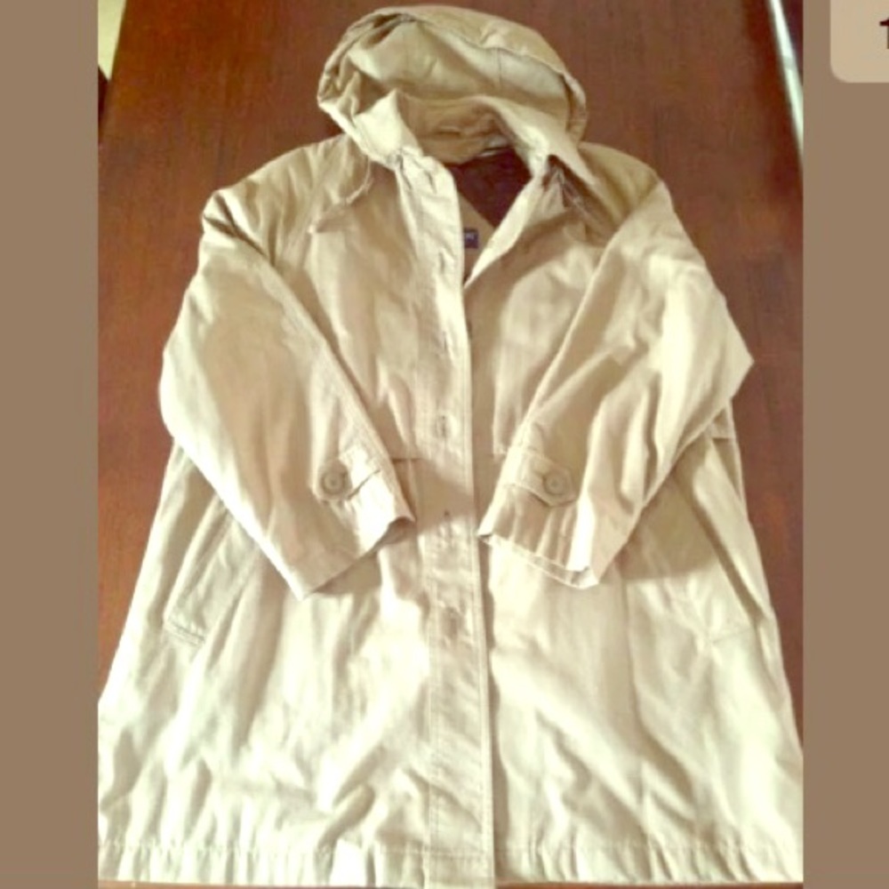 Women's London Fog Heritage trench coat.