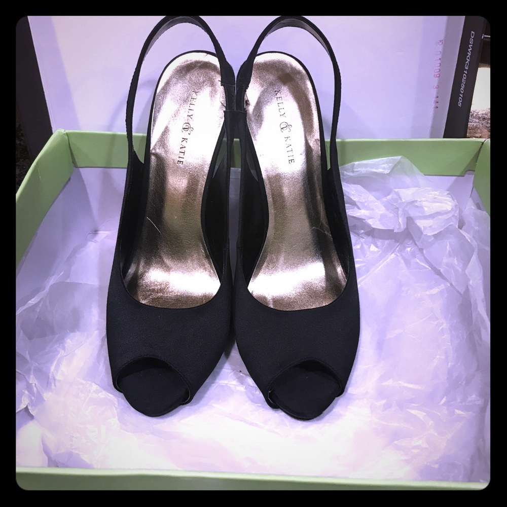 Kelly & Katie Peep-toe/open-toe Heels