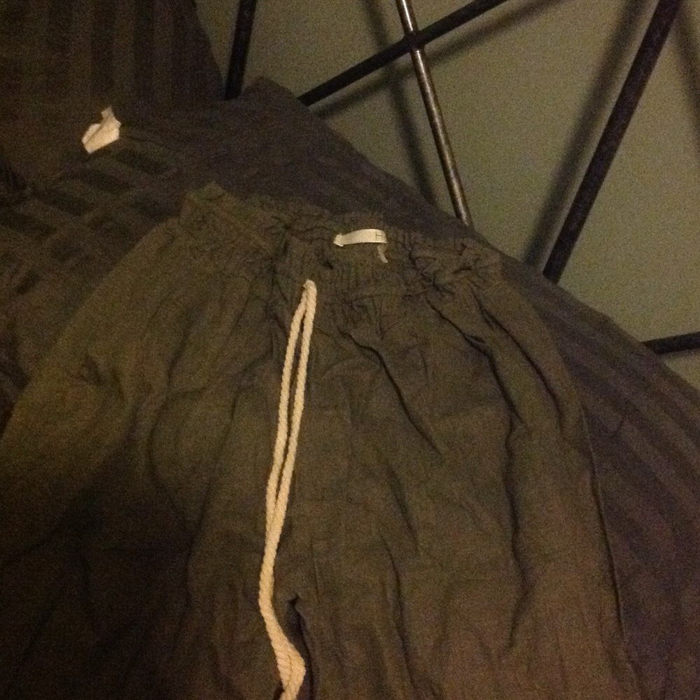 Have army green linen pants